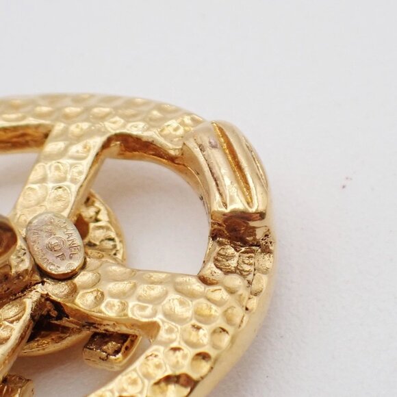 CHANEL CC Logo Button Earrings 96P Clip-On Gold France Vintage 32RL276 - Picture 8 of 10